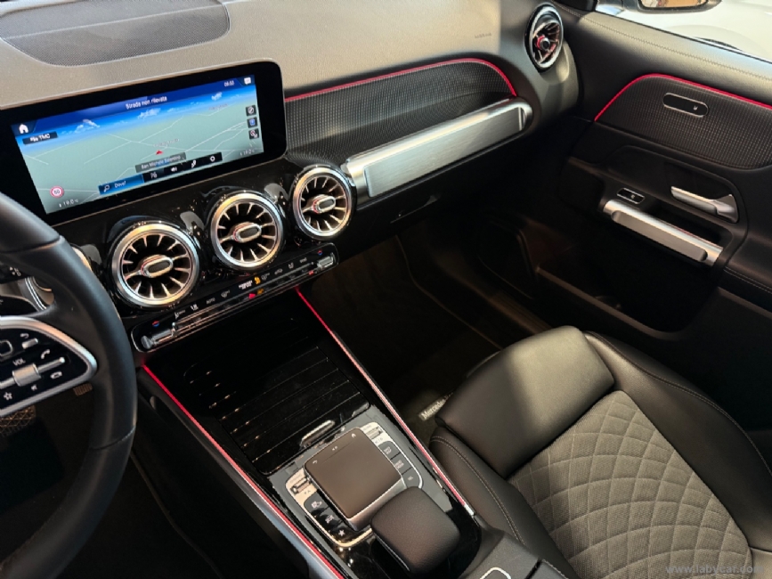 MERCEDES-BENZ Classe GLB