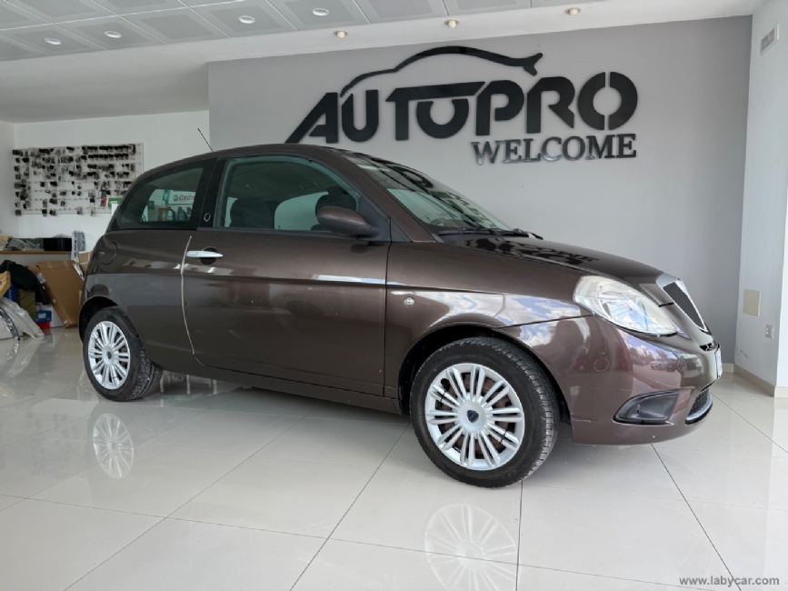 LANCIA Ypsilon