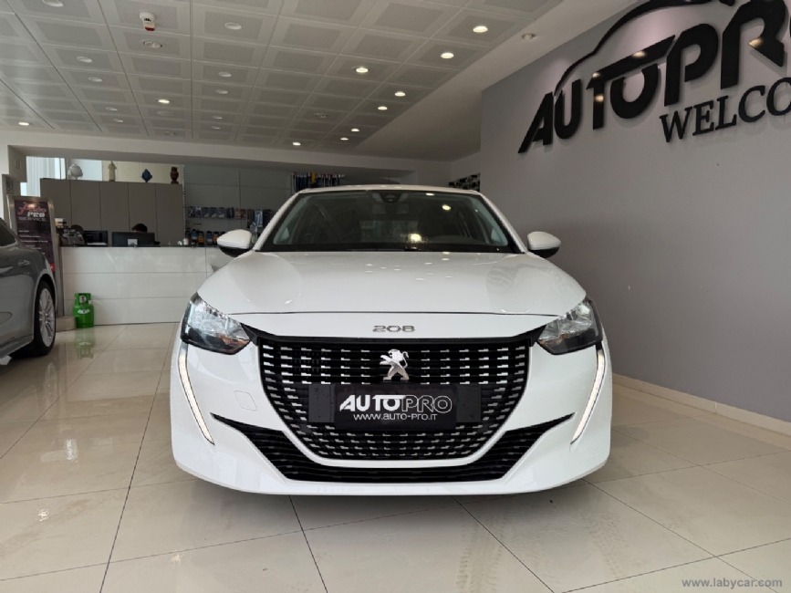 PEUGEOT 208