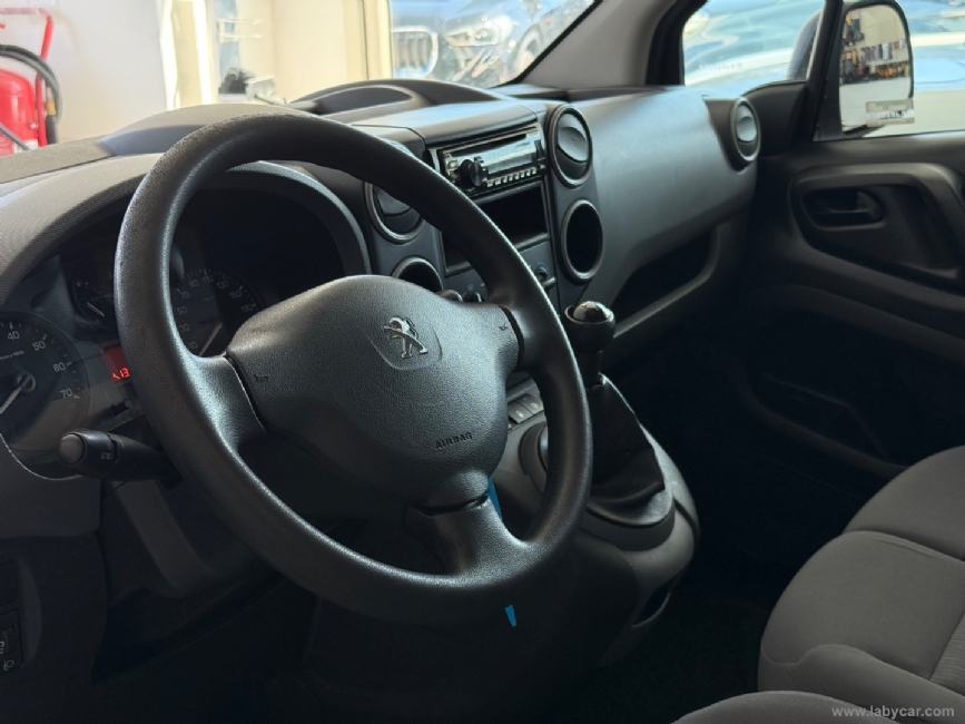 PEUGEOT Partner