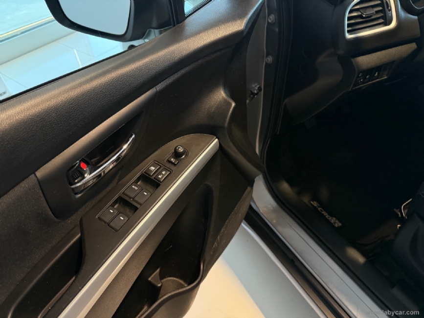 SUZUKI S-Cross