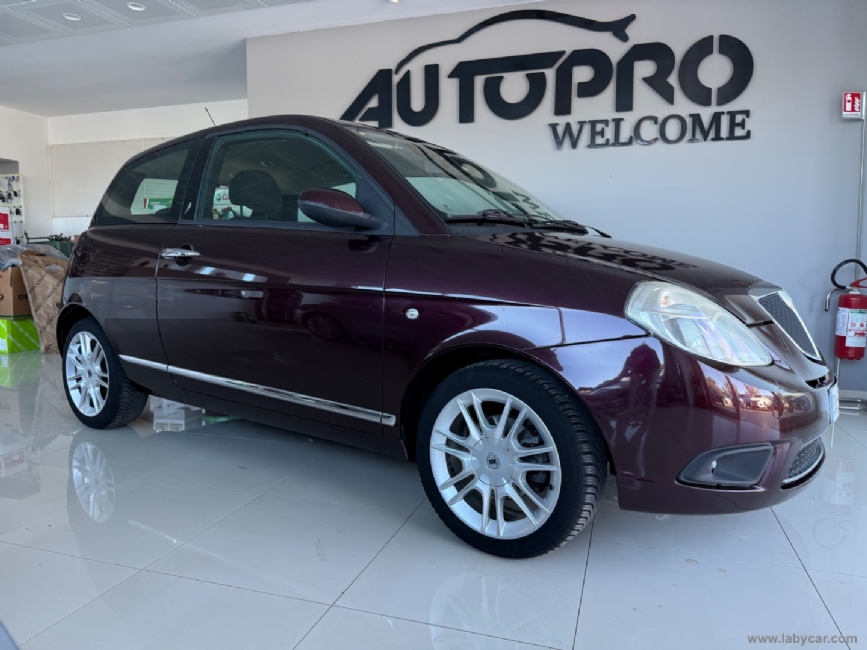 LANCIA Ypsilon