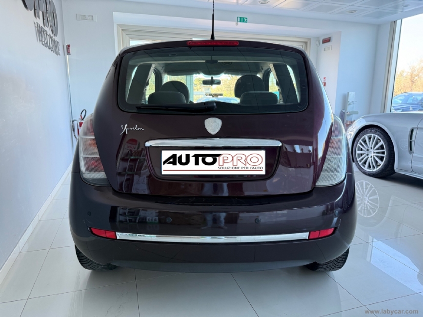 LANCIA Ypsilon