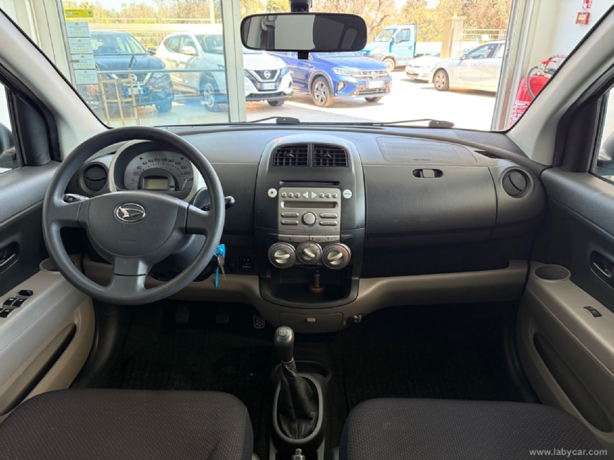 DAIHATSU Sirion