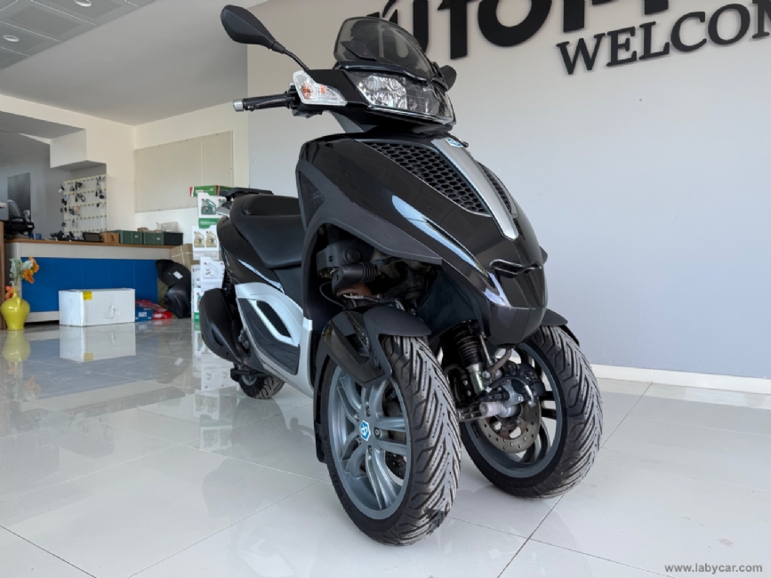 PIAGGIO MP3 - 300CC