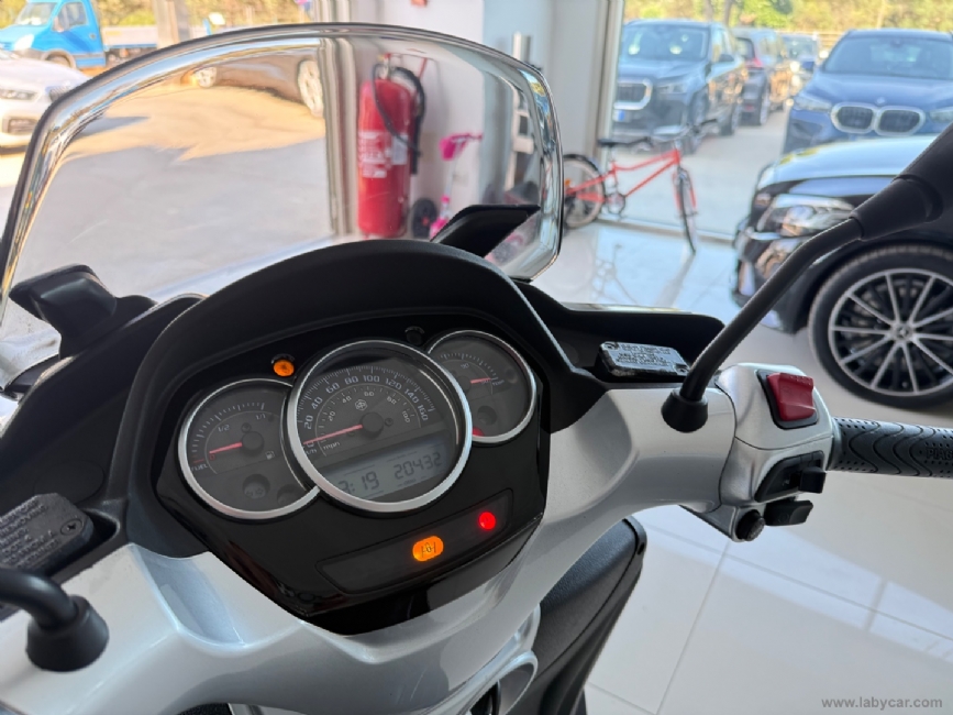 PIAGGIO MP3 - 300CC