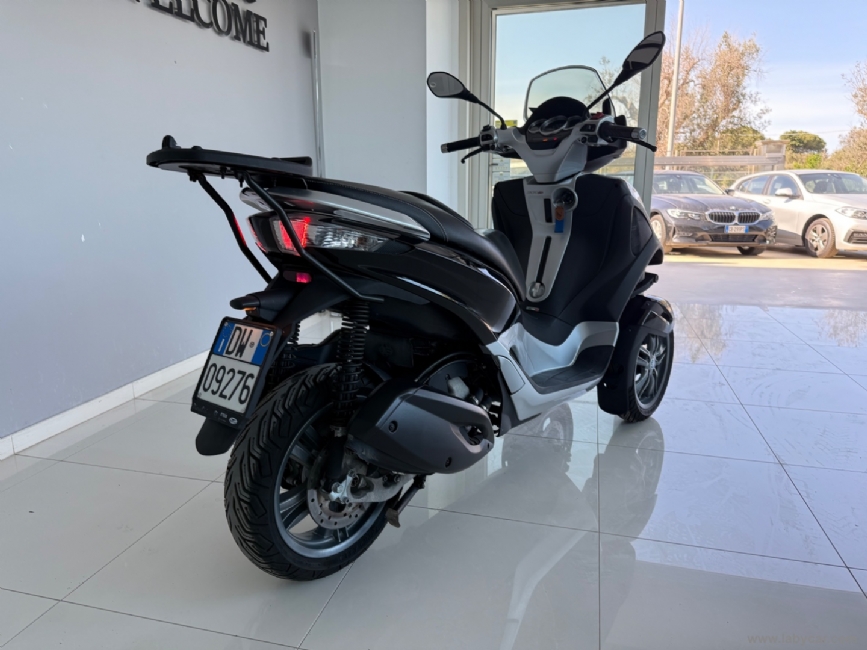 PIAGGIO MP3 - 300CC