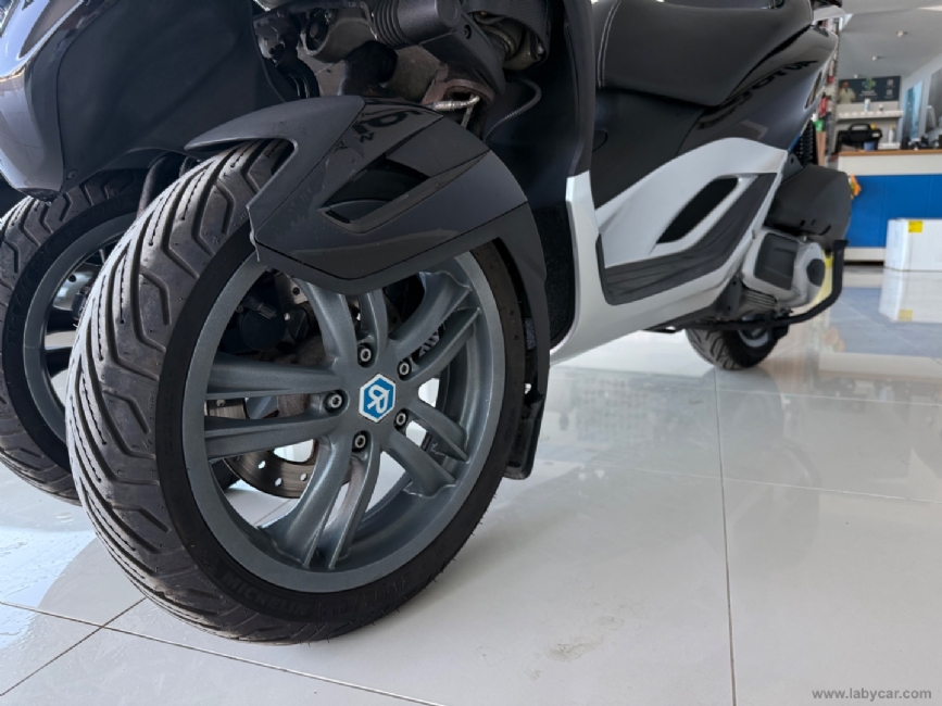 PIAGGIO MP3 - 300CC