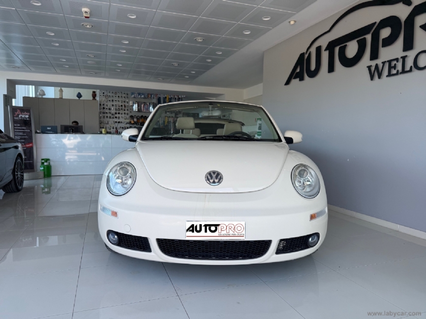 VOLKSWAGEN New Beetle