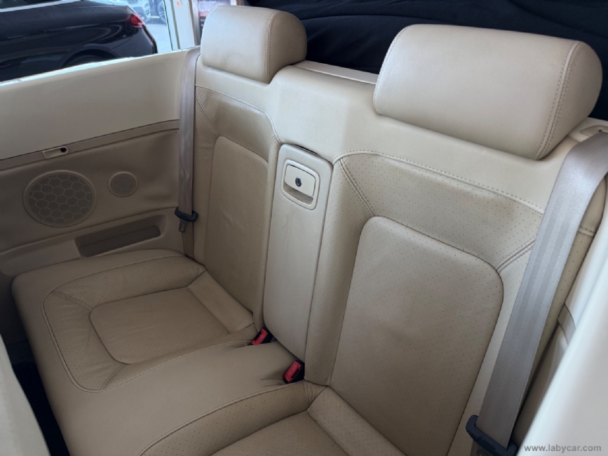 VOLKSWAGEN New Beetle
