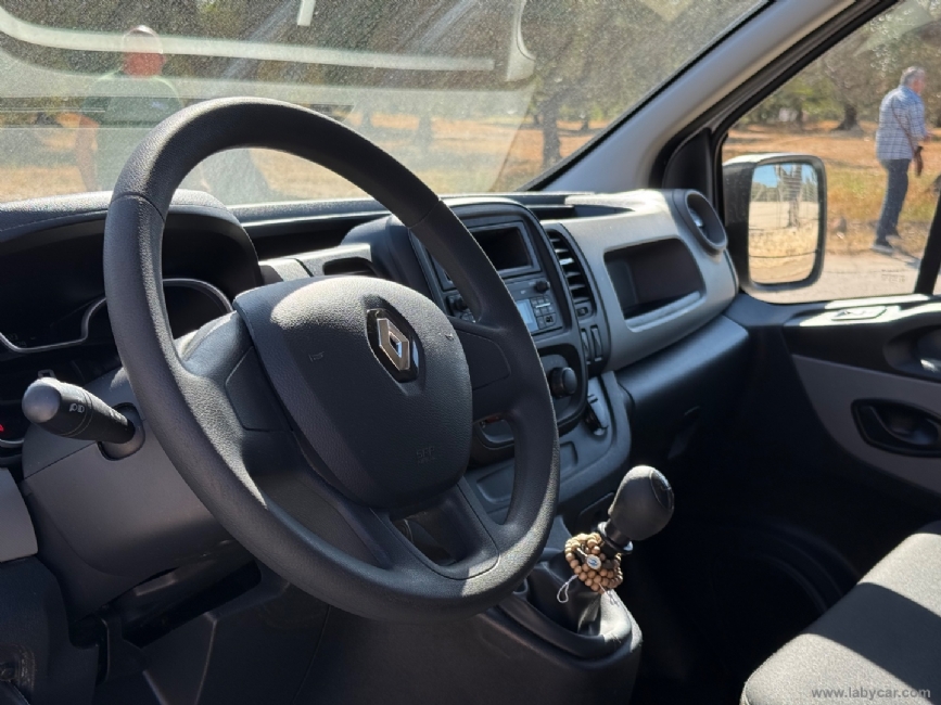 RENAULT Trafic