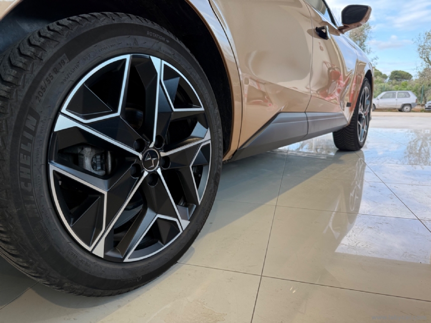 DS AUTOMOBILES DS4