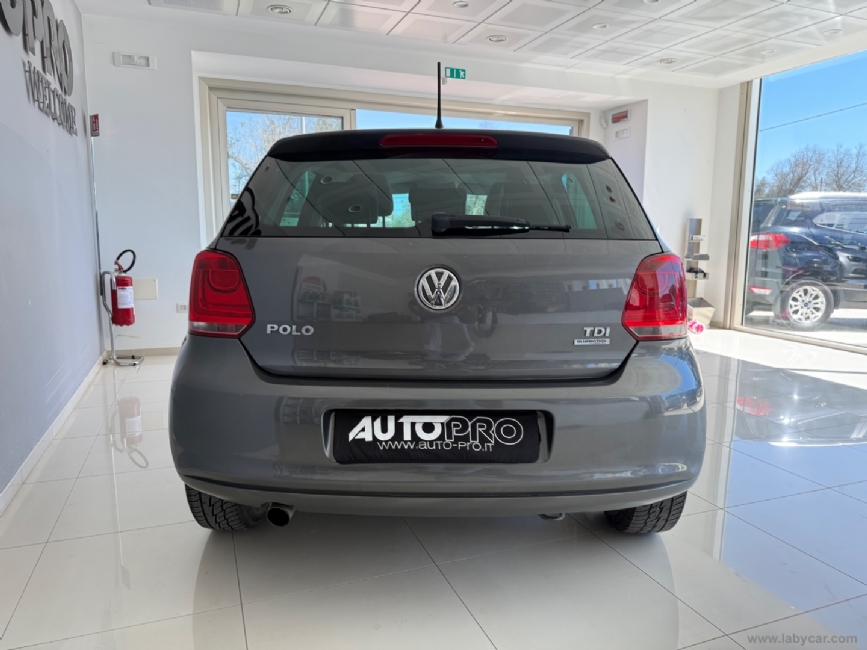 VOLKSWAGEN Polo