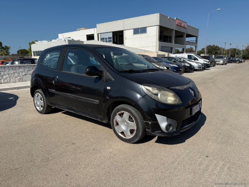 RENAULT Twingo