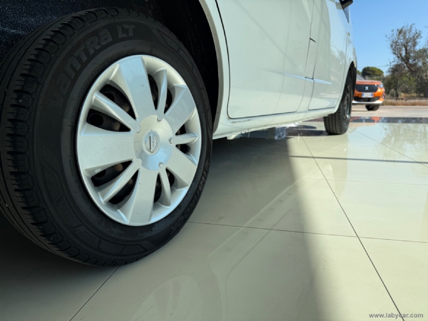 NISSAN NV200
