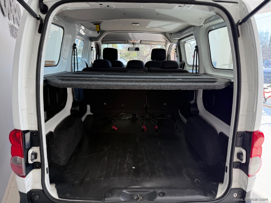 NISSAN NV200
