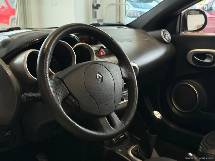 RENAULT Wind