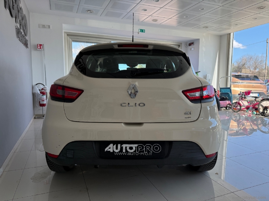 RENAULT Clio