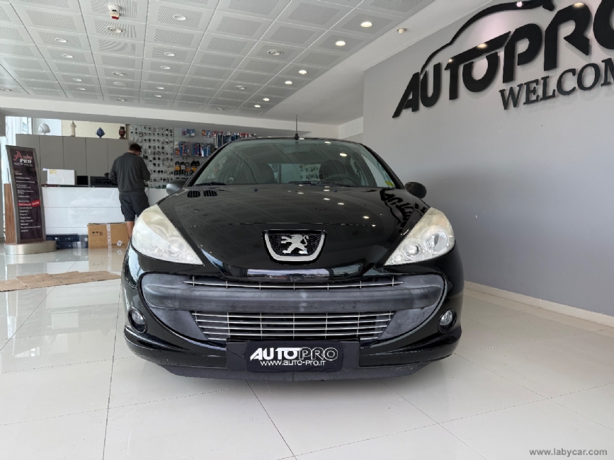 PEUGEOT 206