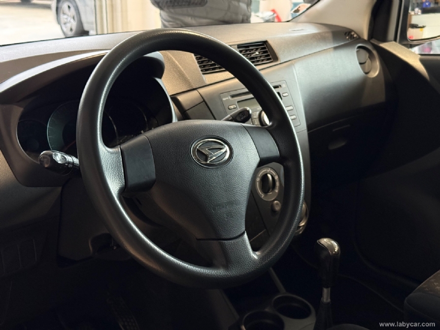 DAIHATSU Cuore