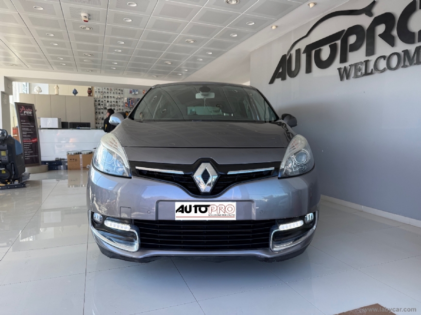 RENAULT Scénic