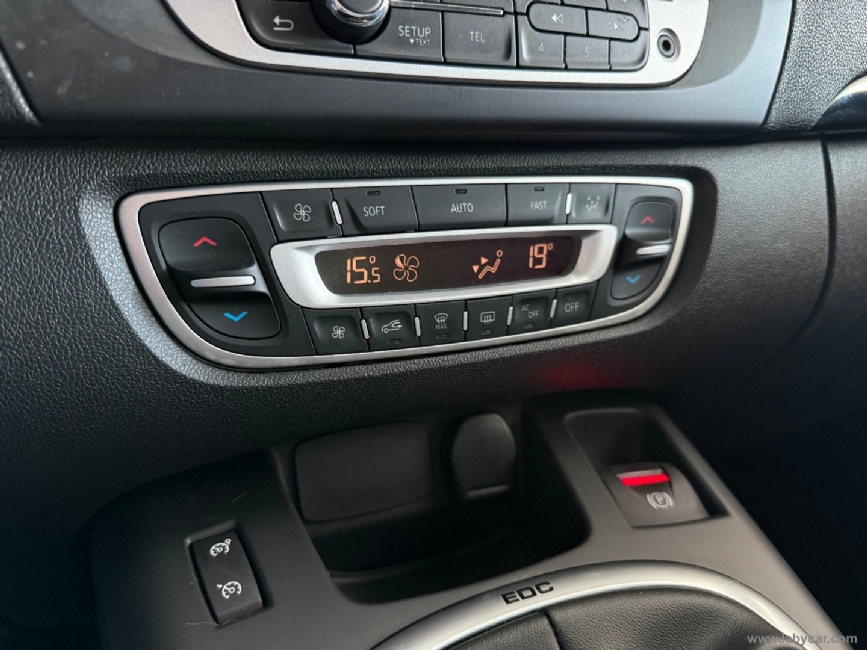 RENAULT Scnic