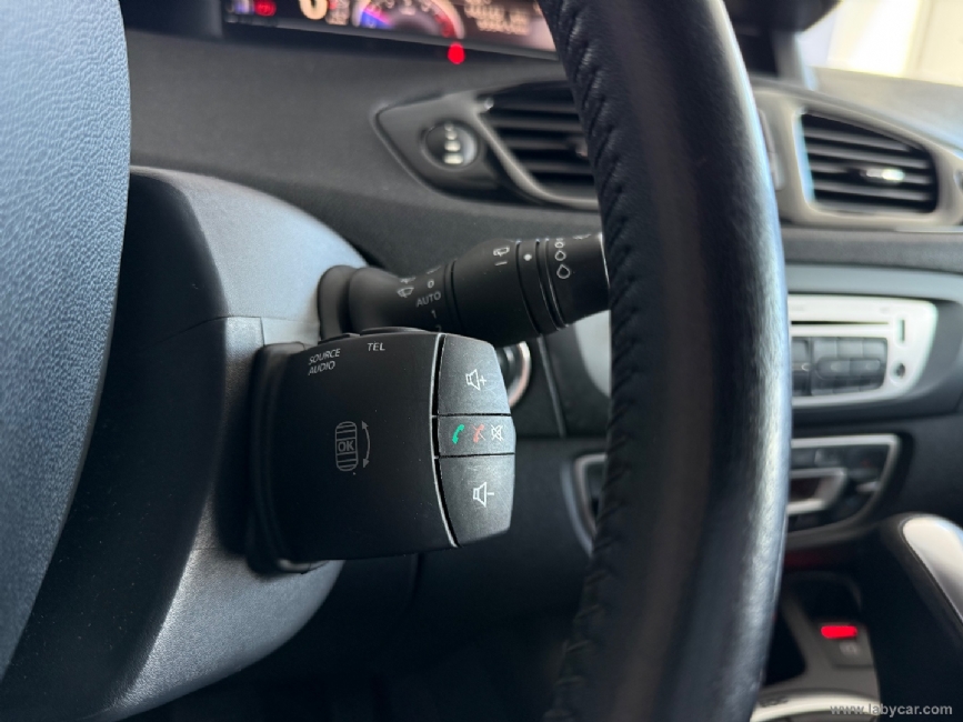 RENAULT Scnic