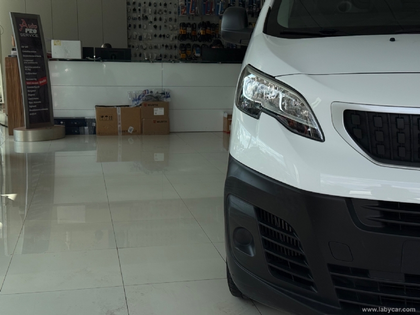 PEUGEOT Expert