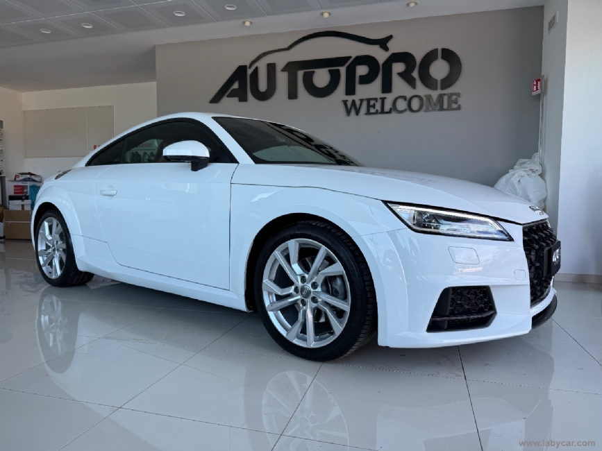 AUDI TT