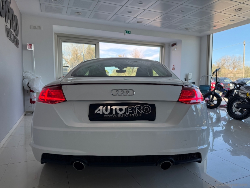 AUDI TT