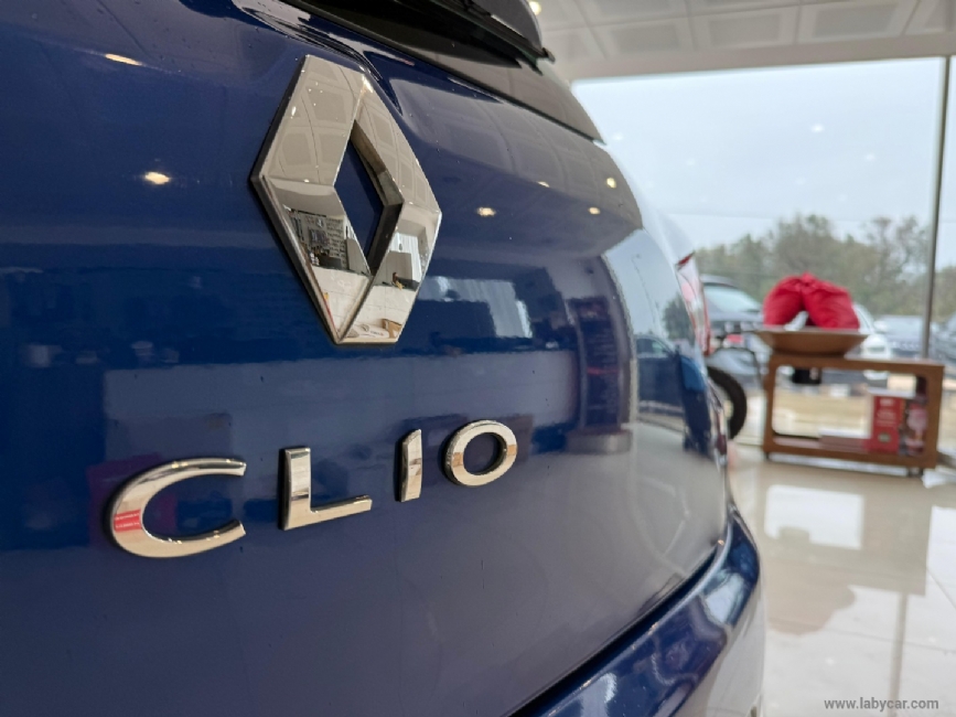 RENAULT Clio