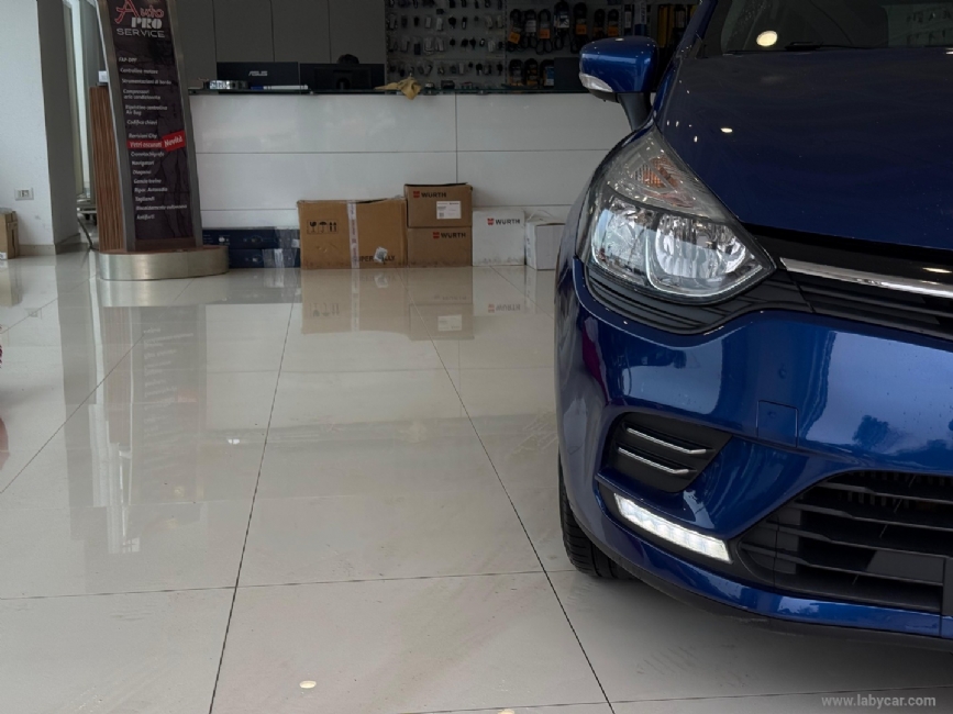 RENAULT Clio
