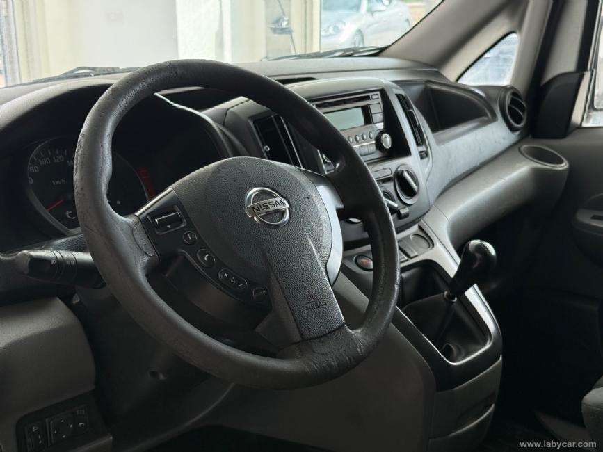 NISSAN NV200