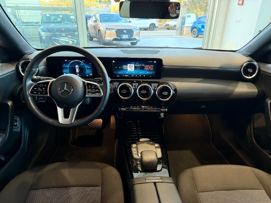 MERCEDES-BENZ Classe CLA