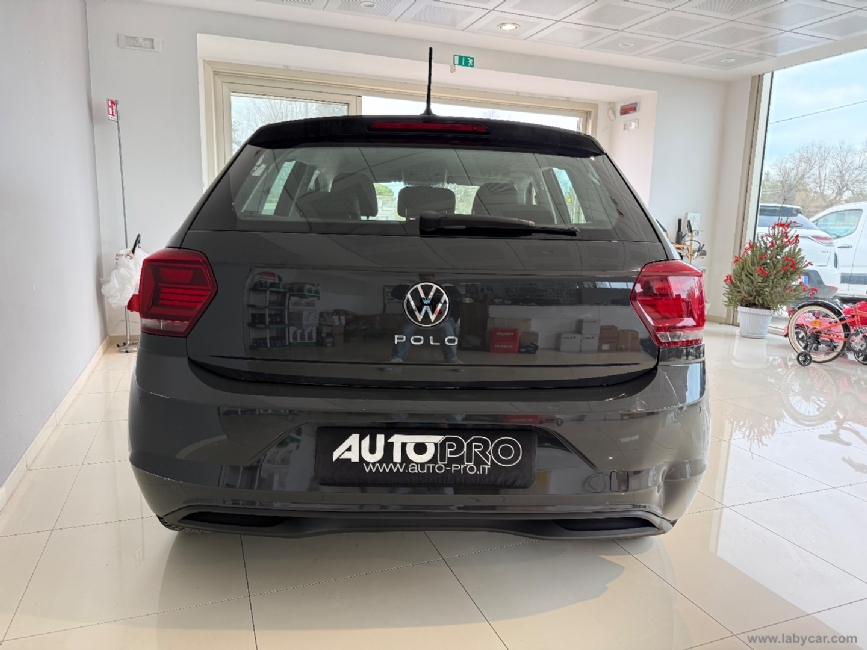 VOLKSWAGEN Polo