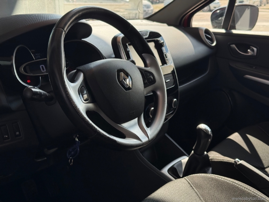 RENAULT Clio