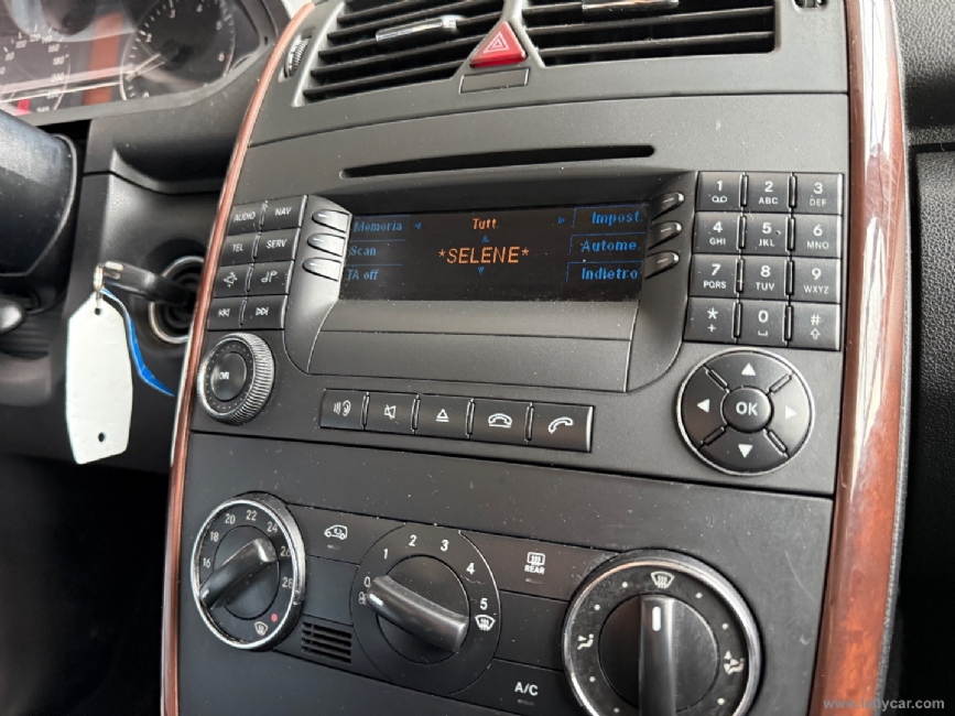 MERCEDES-BENZ Classe A