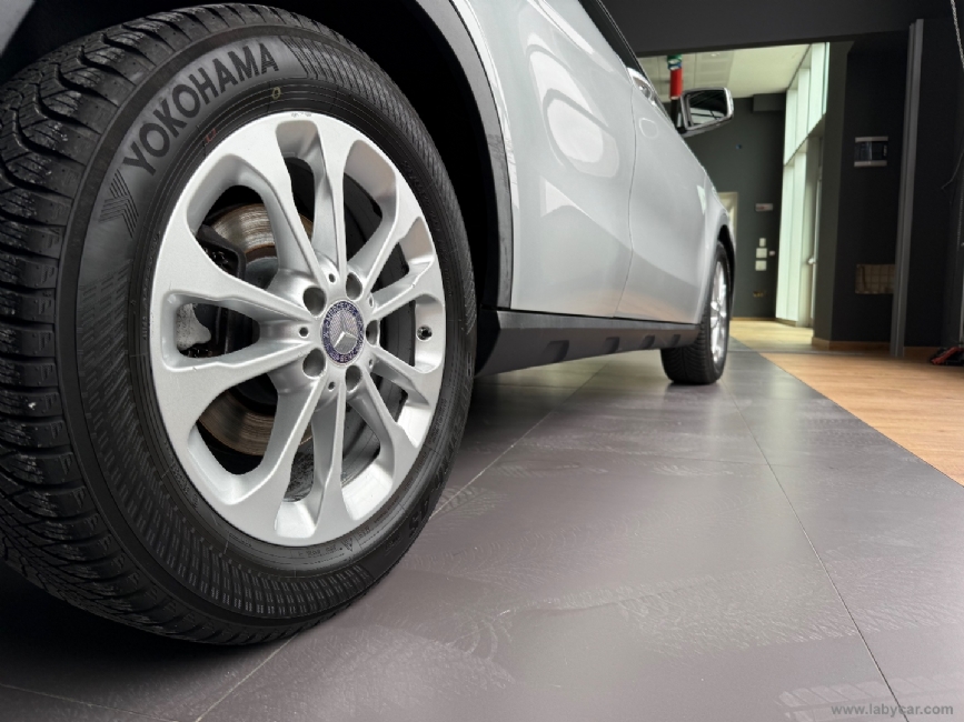 MERCEDES-BENZ Classe GLA