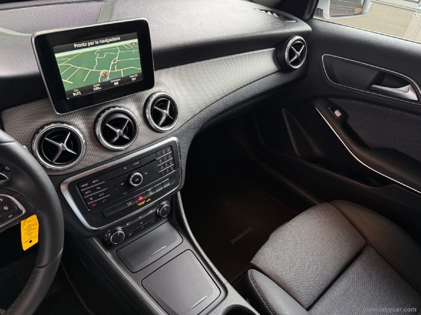 MERCEDES-BENZ Classe GLA