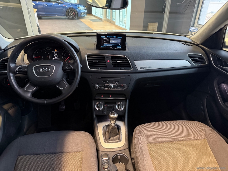 AUDI Q3
