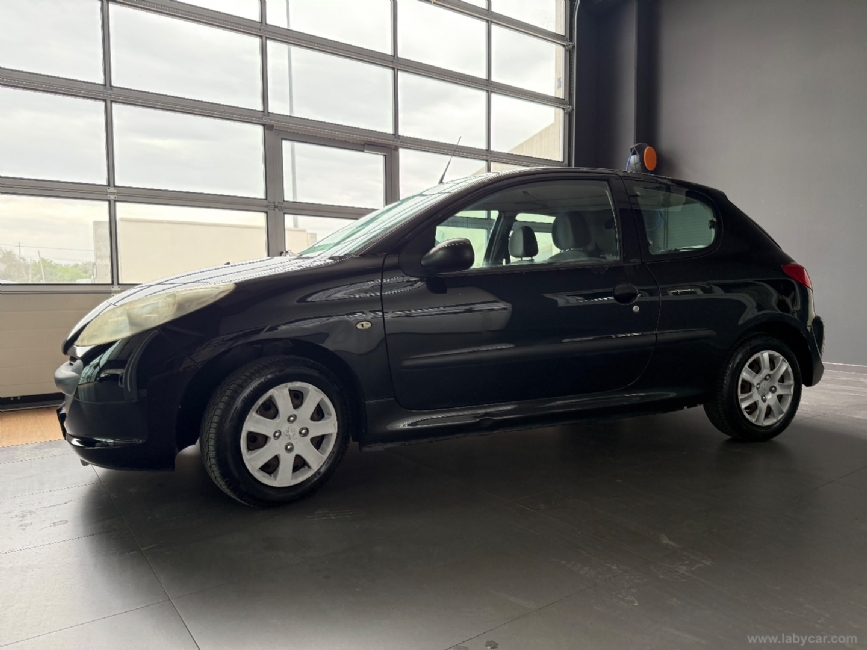 PEUGEOT 206