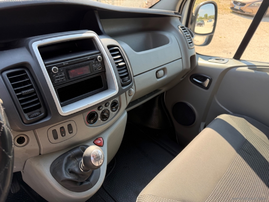 OPEL Vivaro