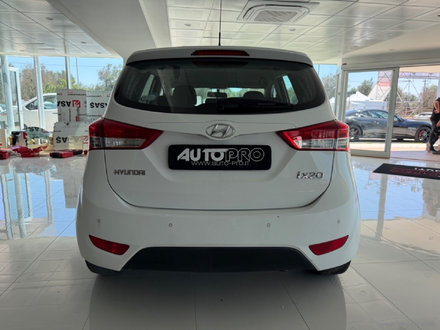 HYUNDAI ix20
