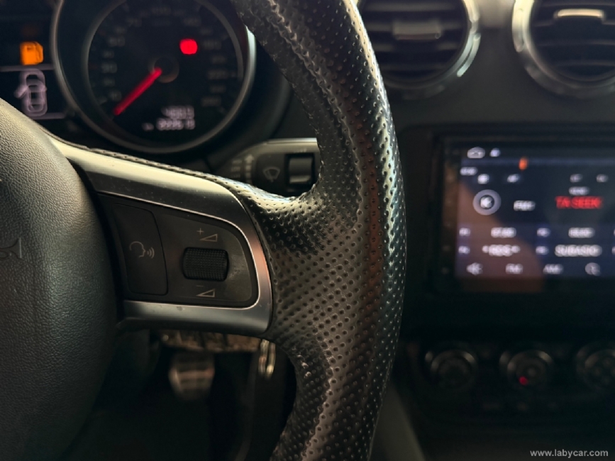 AUDI TT