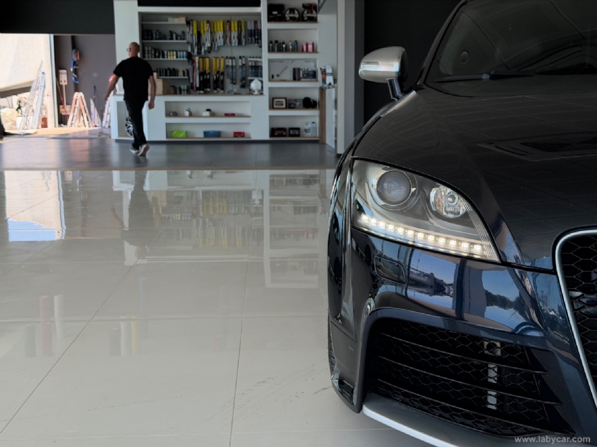 AUDI TT