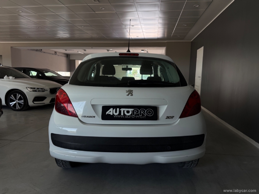 PEUGEOT 207