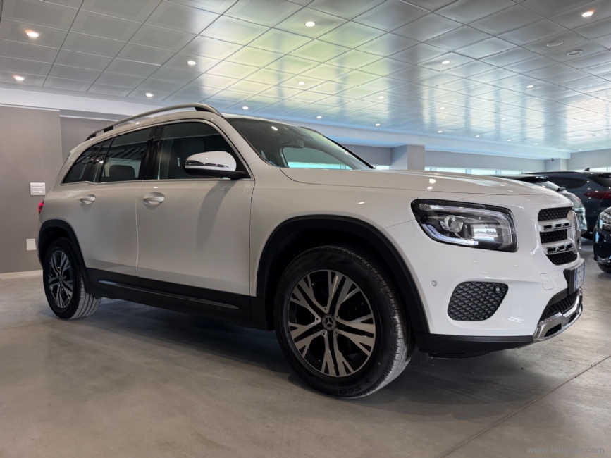 MERCEDES-BENZ Classe GLB