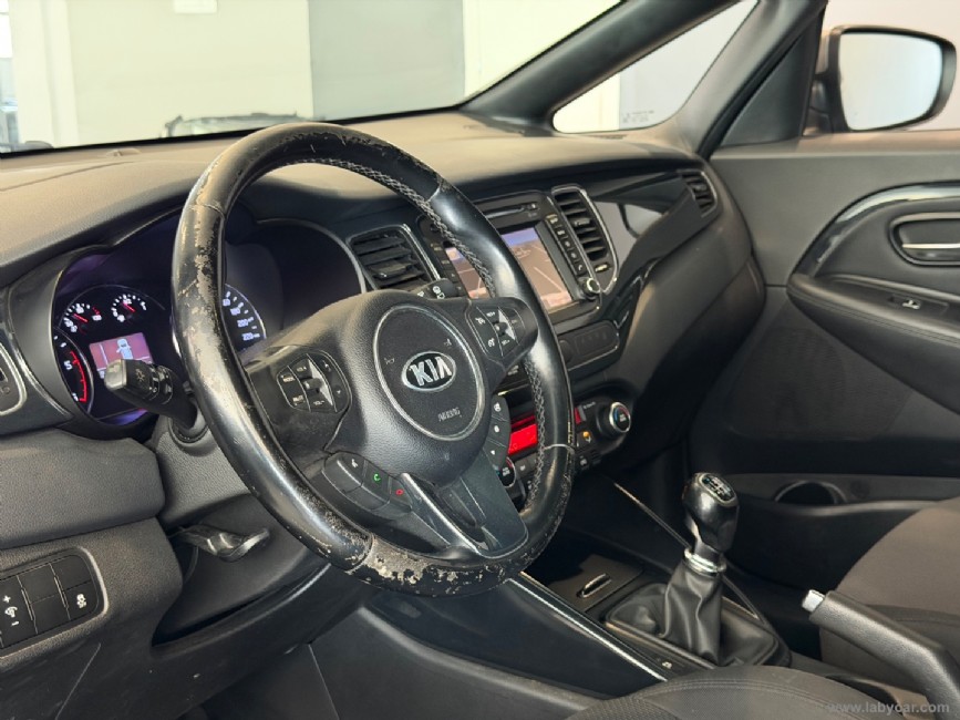 KIA Carens