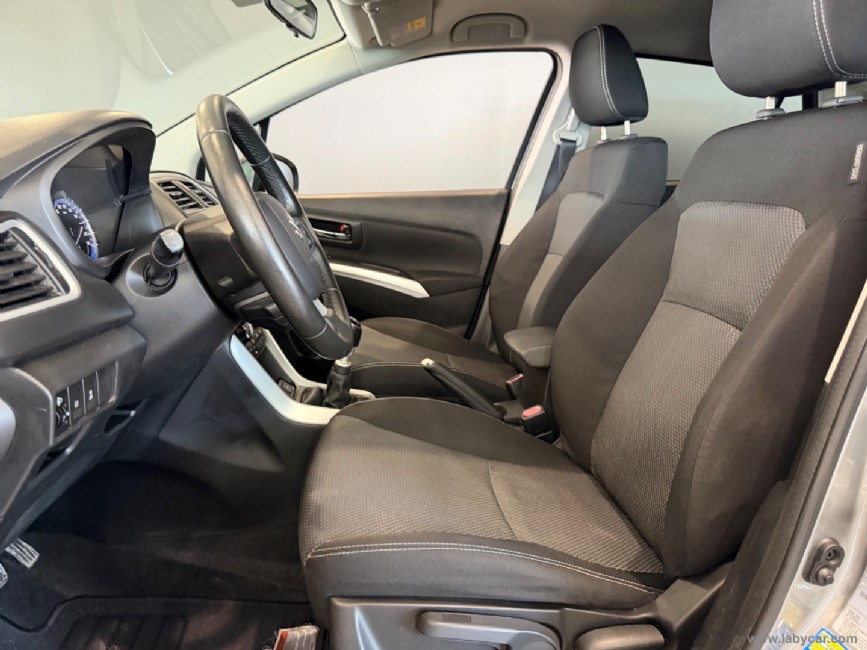 SUZUKI S-Cross