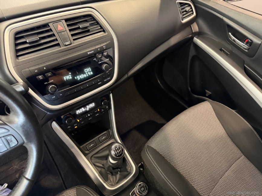 SUZUKI S-Cross